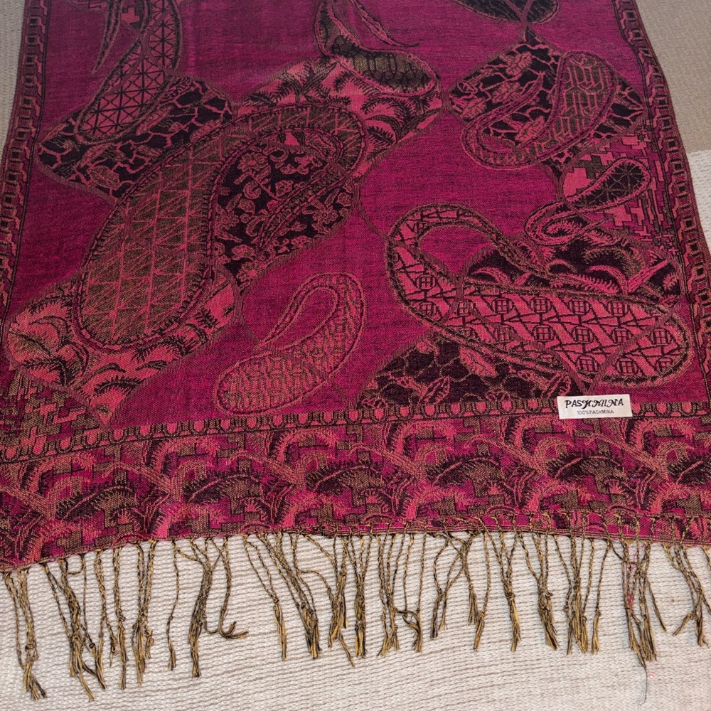100% Pashmina Pink and Black Paisley Jacquard Scarf with Gold Accents
